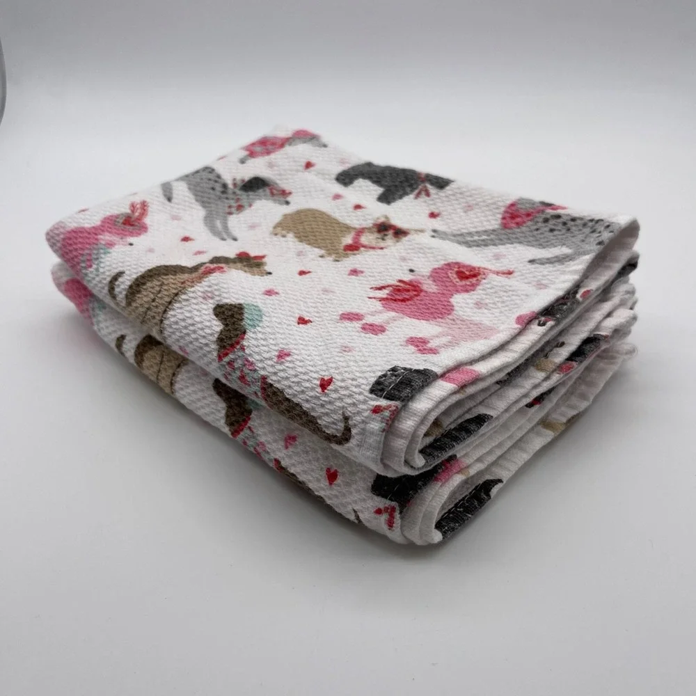 Cupcakes and Cashmere Kitchen Towels Dogs Hearts Valentines Day Set‎ Of 2